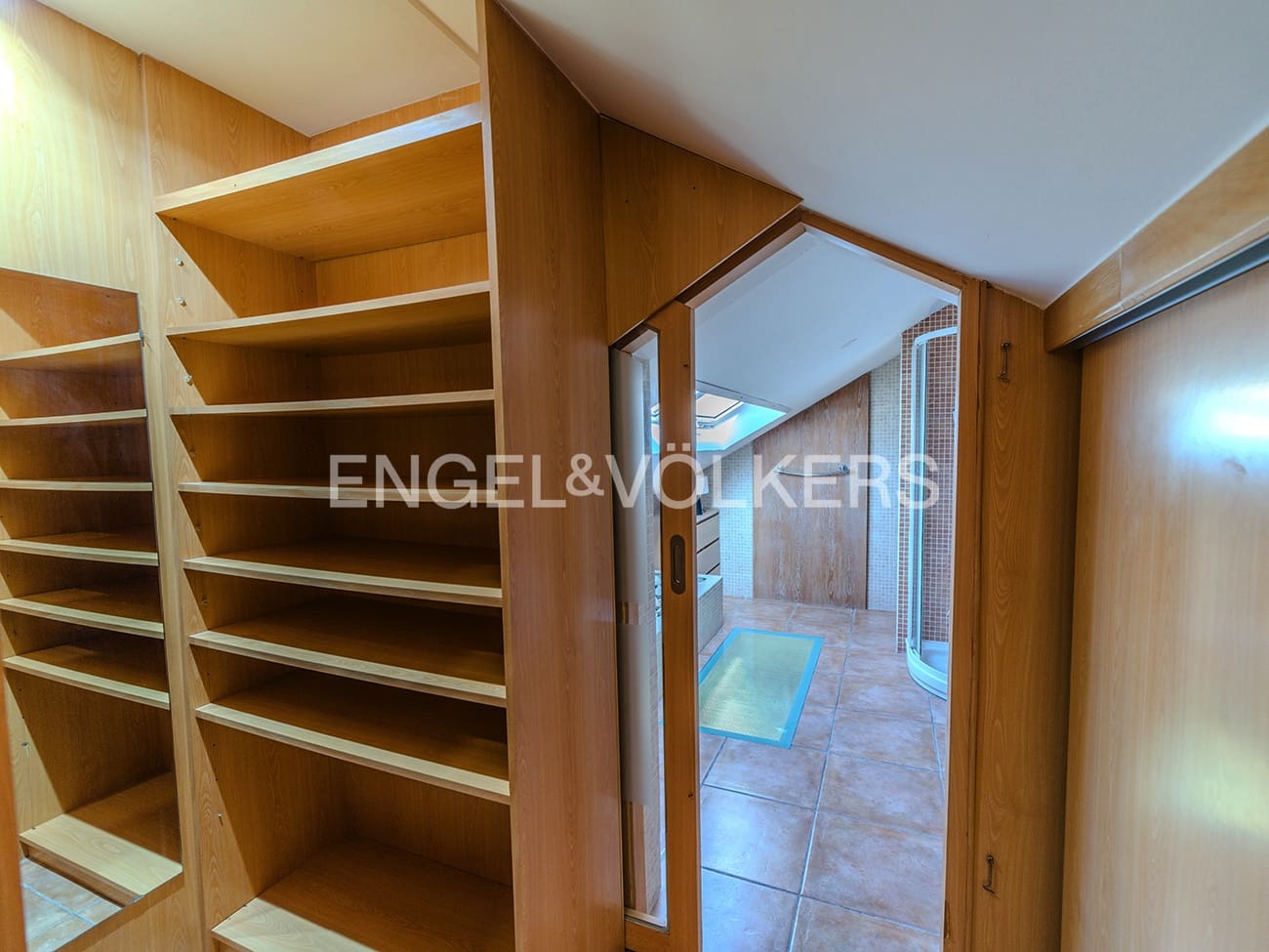 5 chambre Villa/Maison à vendre à Muchamiel / Mutxamel avec piscine - 699 000 € (Ref: 9877021)