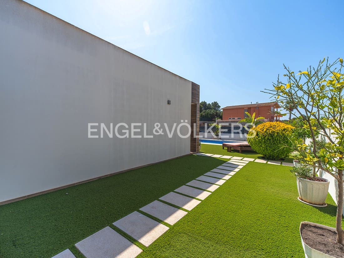 4 chambre Villa/Maison à vendre à Santa Pola avec piscine garage - 1 149 000 € (Ref: 9879621)