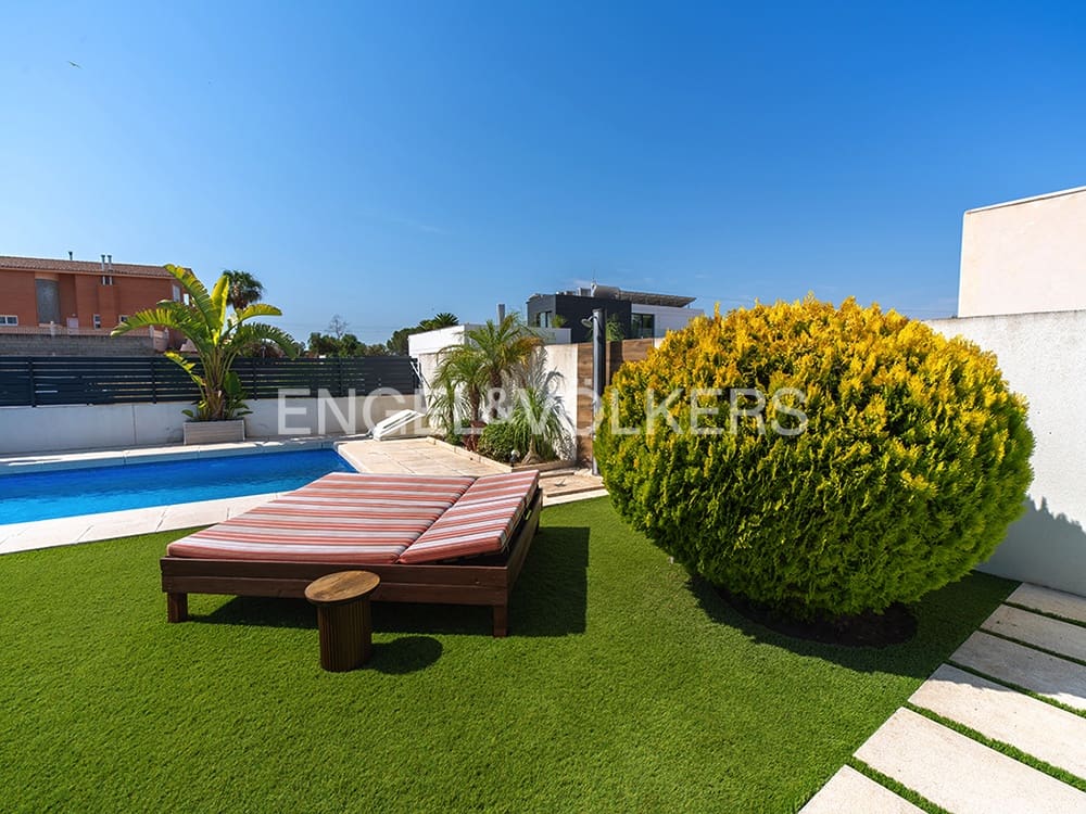 4 chambre Villa/Maison à vendre à Santa Pola avec piscine garage - 1 149 000 € (Ref: 9879621)