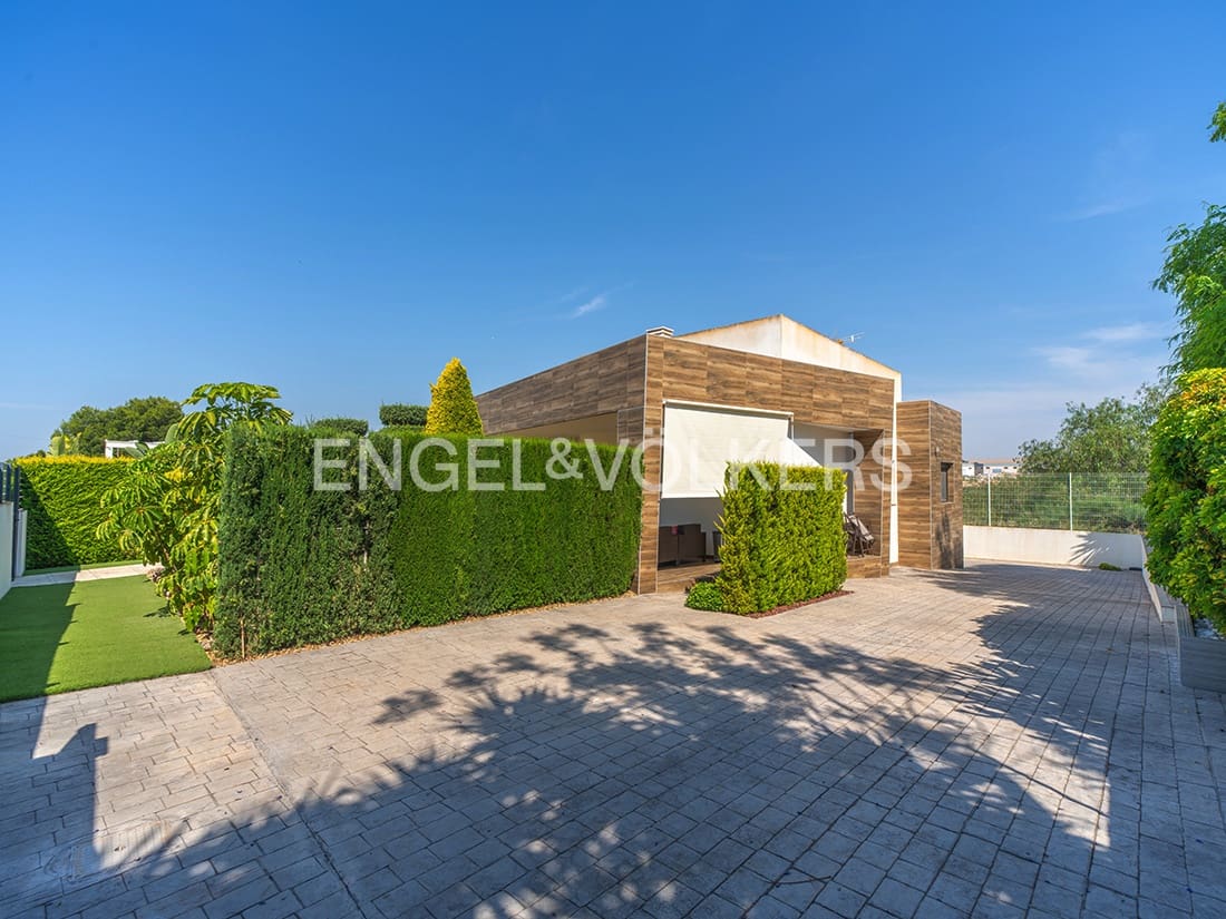 4 chambre Villa/Maison à vendre à Santa Pola avec piscine garage - 1 149 000 € (Ref: 9879621)