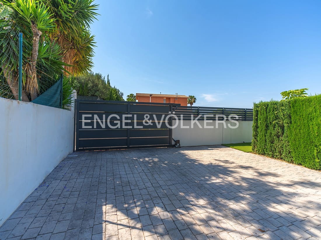4 chambre Villa/Maison à vendre à Santa Pola avec piscine garage - 1 149 000 € (Ref: 9879621)