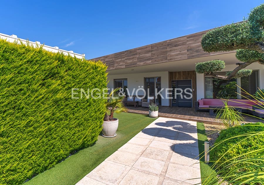 4 chambre Villa/Maison à vendre à Santa Pola avec piscine garage - 1 149 000 € (Ref: 9879621)