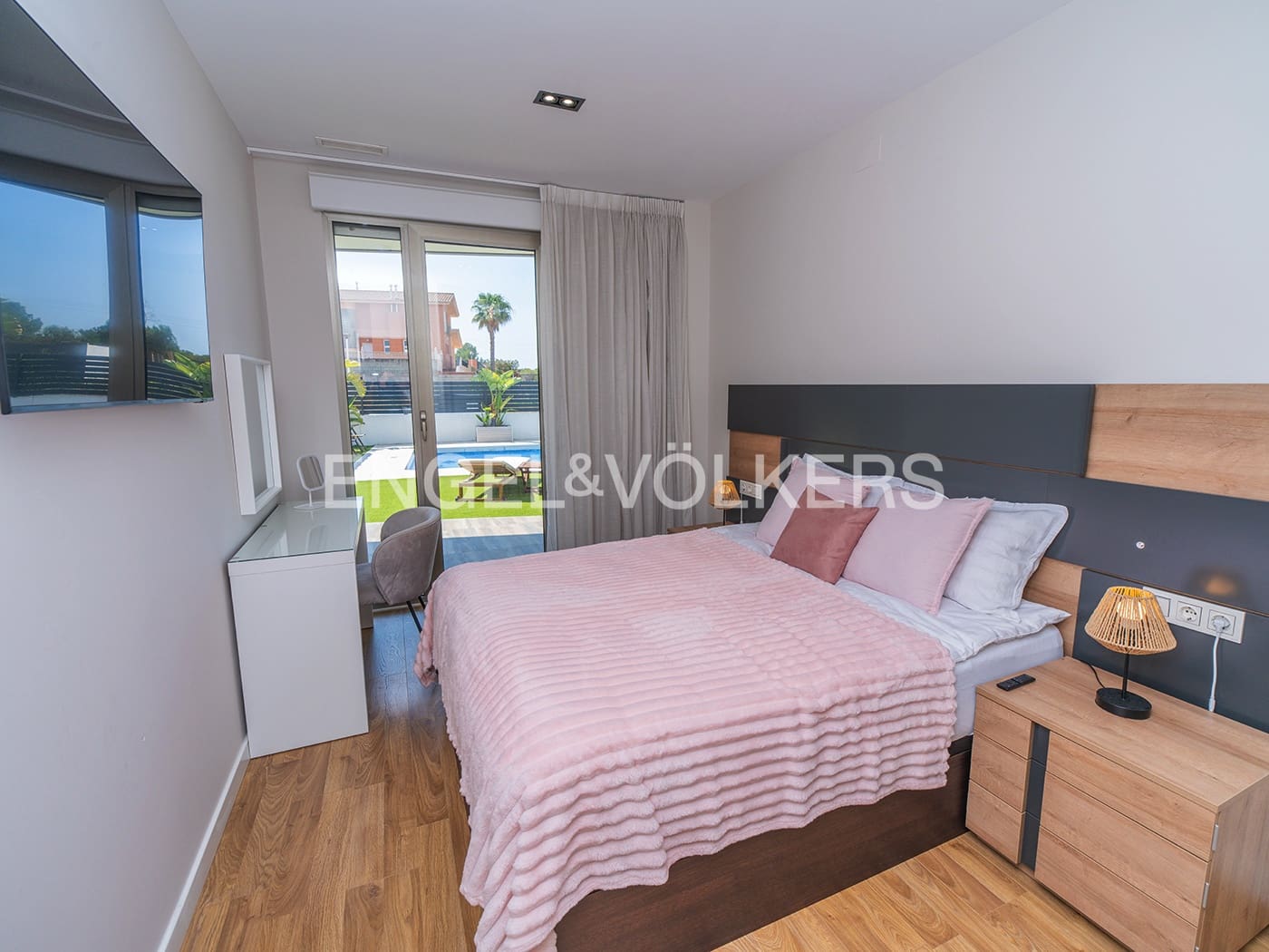 4 chambre Villa/Maison à vendre à Santa Pola avec piscine garage - 1 149 000 € (Ref: 9879621)