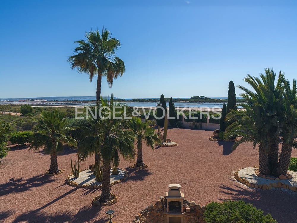 7 soverom Villa til salgs i La Marina med svømmebasseng garasje - € 1 495 000 (Ref: 9879635)