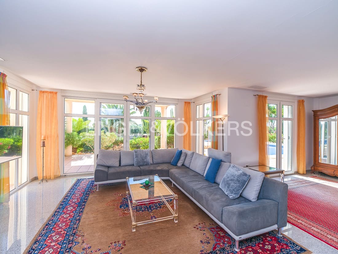7 soverom Villa til salgs i La Marina med svømmebasseng garasje - € 1 495 000 (Ref: 9879635)