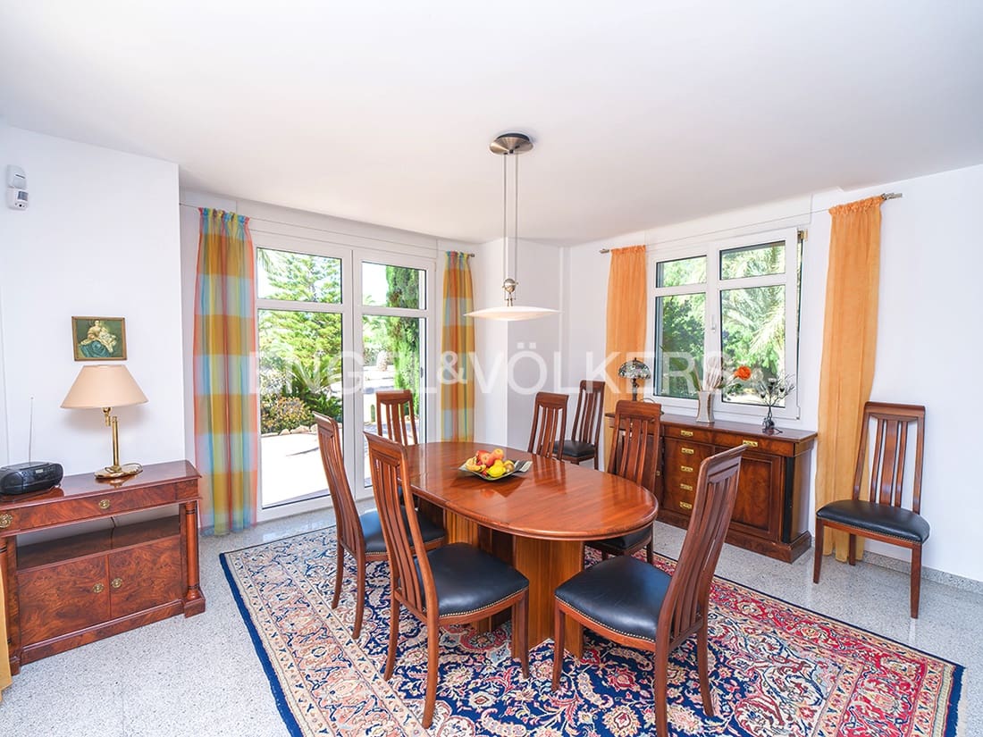 7 soverom Villa til salgs i La Marina med svømmebasseng garasje - € 1 495 000 (Ref: 9879635)
