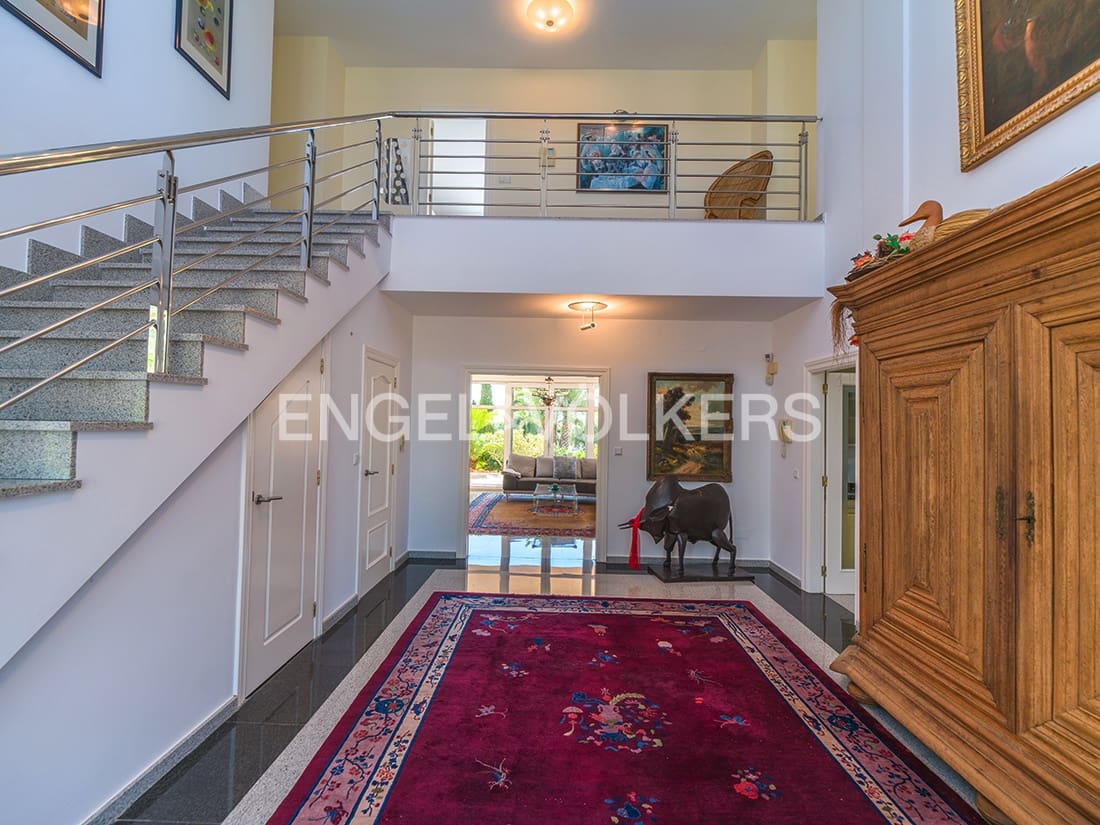 7 soverom Villa til salgs i La Marina med svømmebasseng garasje - € 1 495 000 (Ref: 9879635)
