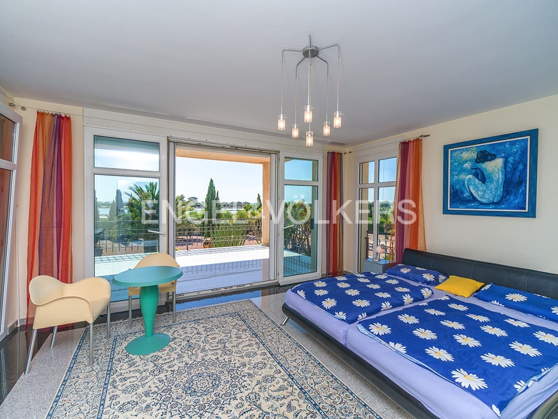 7 soverom Villa til salgs i La Marina med svømmebasseng garasje - € 1 495 000 (Ref: 9879635)