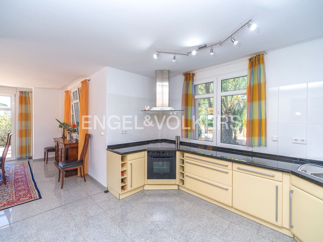 7 soverom Villa til salgs i La Marina med svømmebasseng garasje - € 1 495 000 (Ref: 9879635)