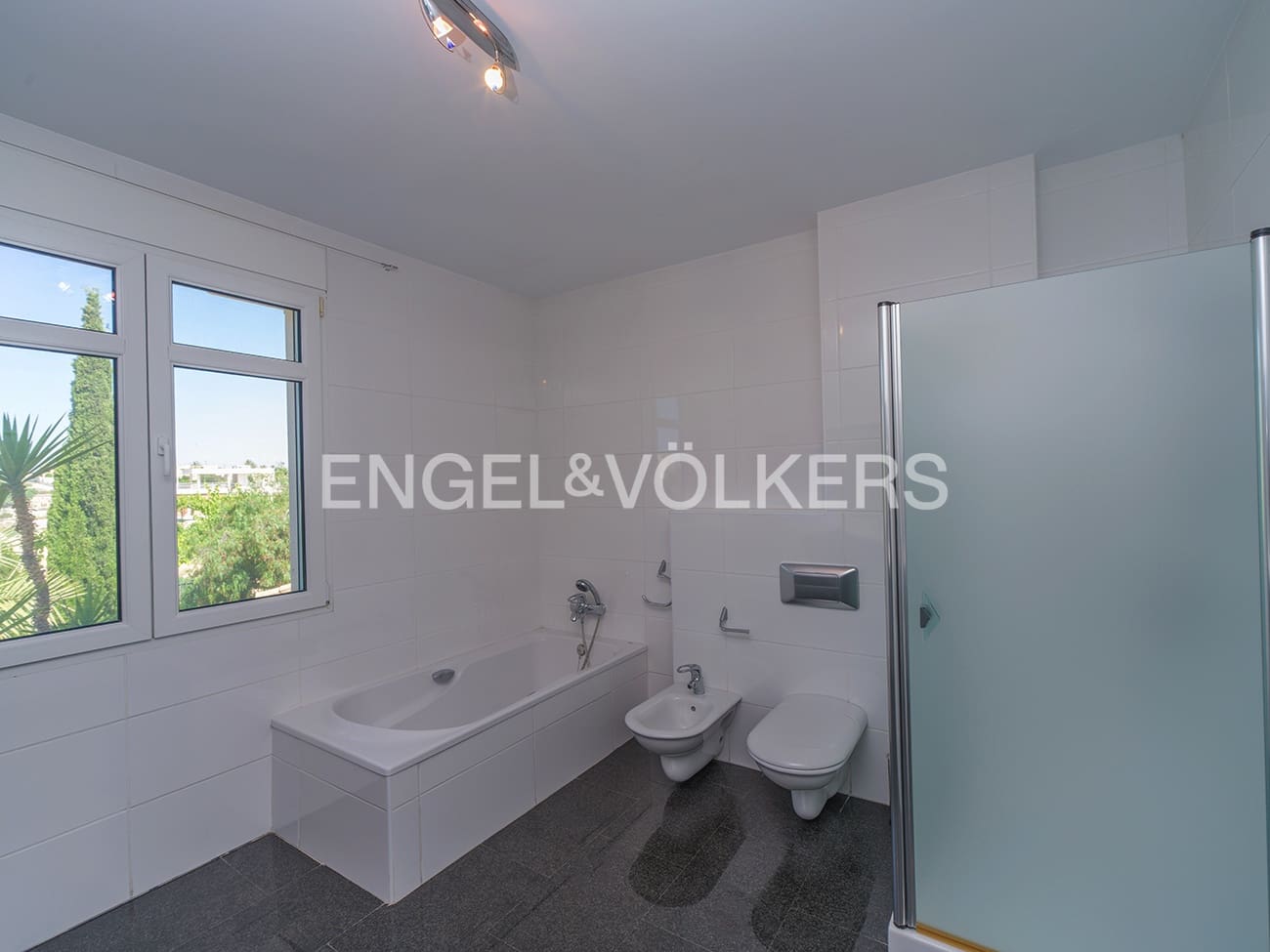 7 soverom Villa til salgs i La Marina med svømmebasseng garasje - € 1 495 000 (Ref: 9879635)