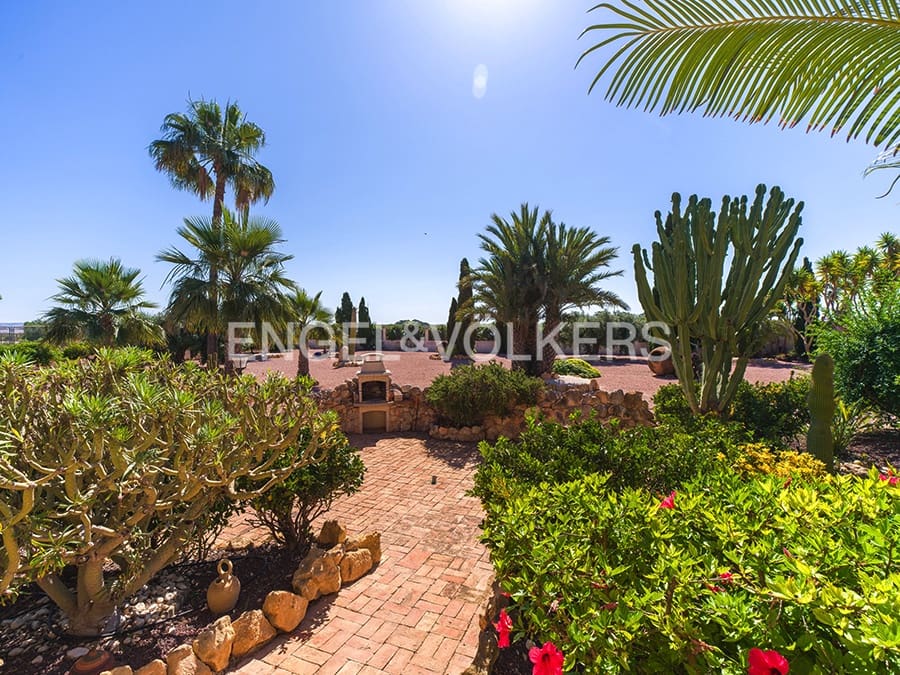 7 soverom Villa til salgs i La Marina med svømmebasseng garasje - € 1 495 000 (Ref: 9879635)
