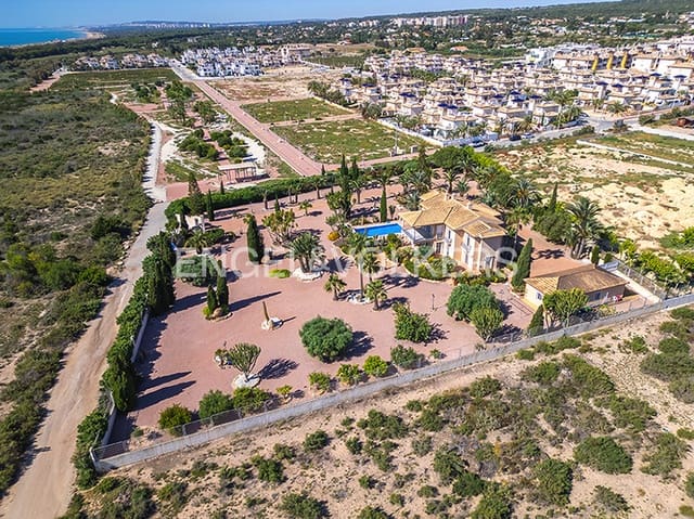 7 soverom Villa til salgs i La Marina, Elche / Elx med svømmebasseng garasje - € 1 495 000 (Ref: 9879635)