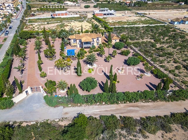 7 soverom Villa til salgs i La Marina, Elche / Elx med svømmebasseng garasje - € 1 495 000 (Ref: 9879635)