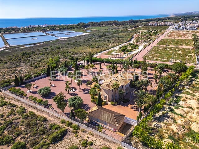 7 soverom Villa til salgs i La Marina, Elche / Elx med svømmebasseng garasje - € 1 495 000 (Ref: 9879635)