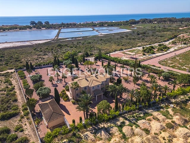 7 soverom Villa til salgs i La Marina, Elche / Elx med svømmebasseng garasje - € 1 495 000 (Ref: 9879635)