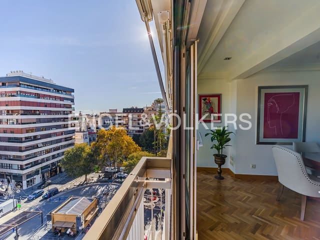 4 makuuhuone Huoneisto myytävänä paikassa Barrio del Centro, Alicante kaupunki - 795 000 € (Ref: 9889495)