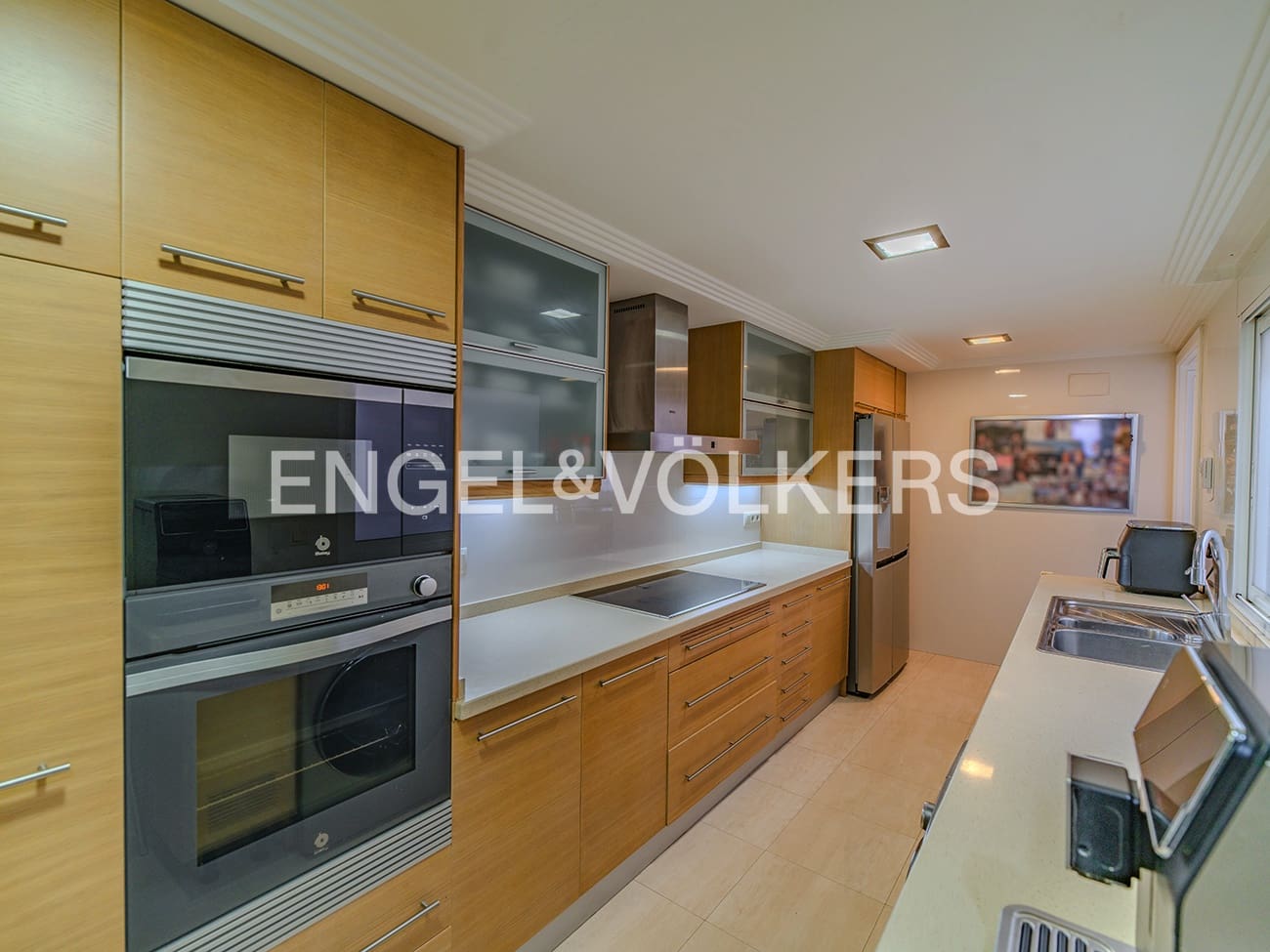 4 makuuhuone Huoneisto myytävänä paikassa Alicante kaupunki - 795 000 € (Ref: 9889495)