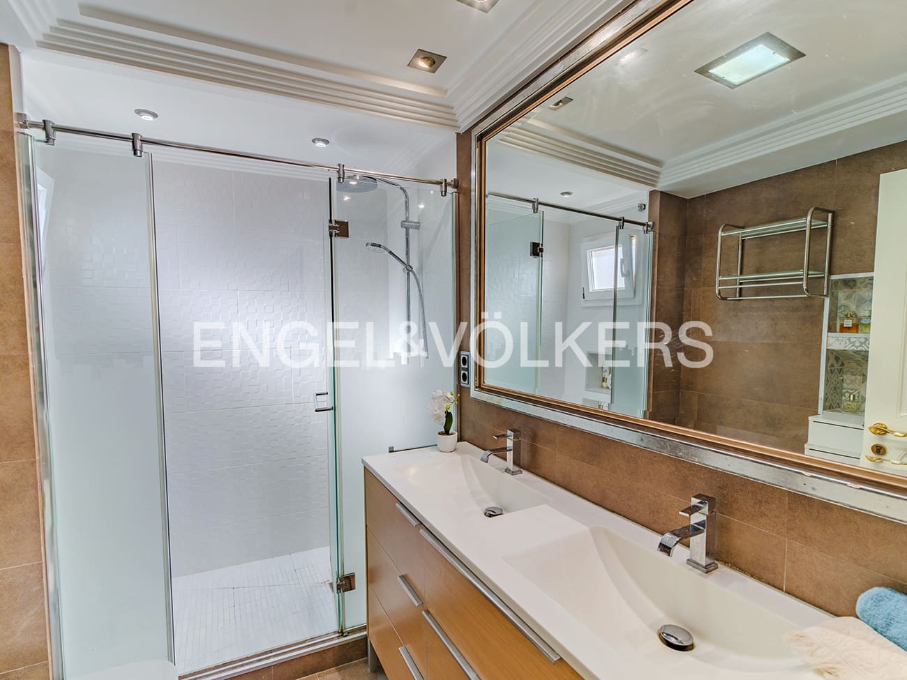 4 makuuhuone Huoneisto myytävänä paikassa Alicante kaupunki - 795 000 € (Ref: 9889495)