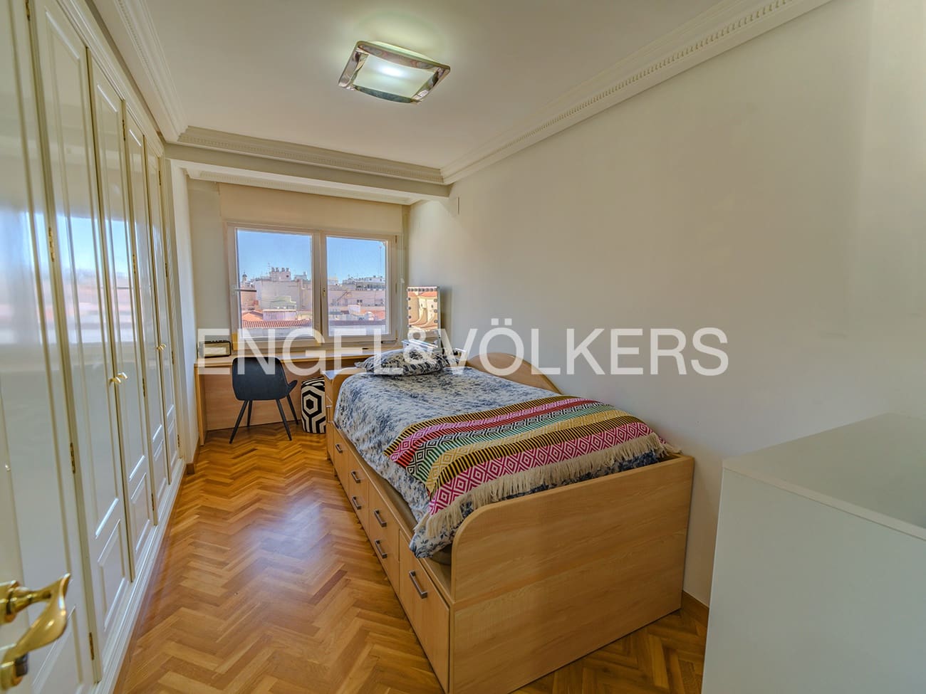 4 makuuhuone Huoneisto myytävänä paikassa Alicante kaupunki - 795 000 € (Ref: 9889495)