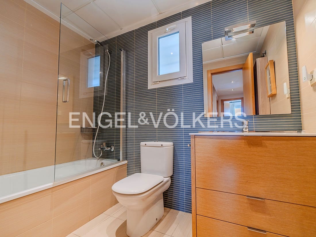 3 bedroom Penthouse for sale in Alicante / Alacant city with pool garage - € 590,000 (Ref: 9890746)