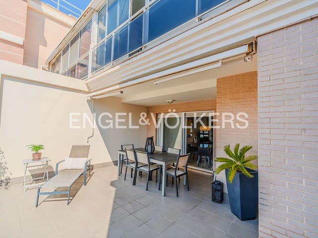 3 soverom Penthouse til salgs i Paus - Poligono San Blas, Alicante by med svømmebasseng garasje - € 590 000 (Ref: 9890746)