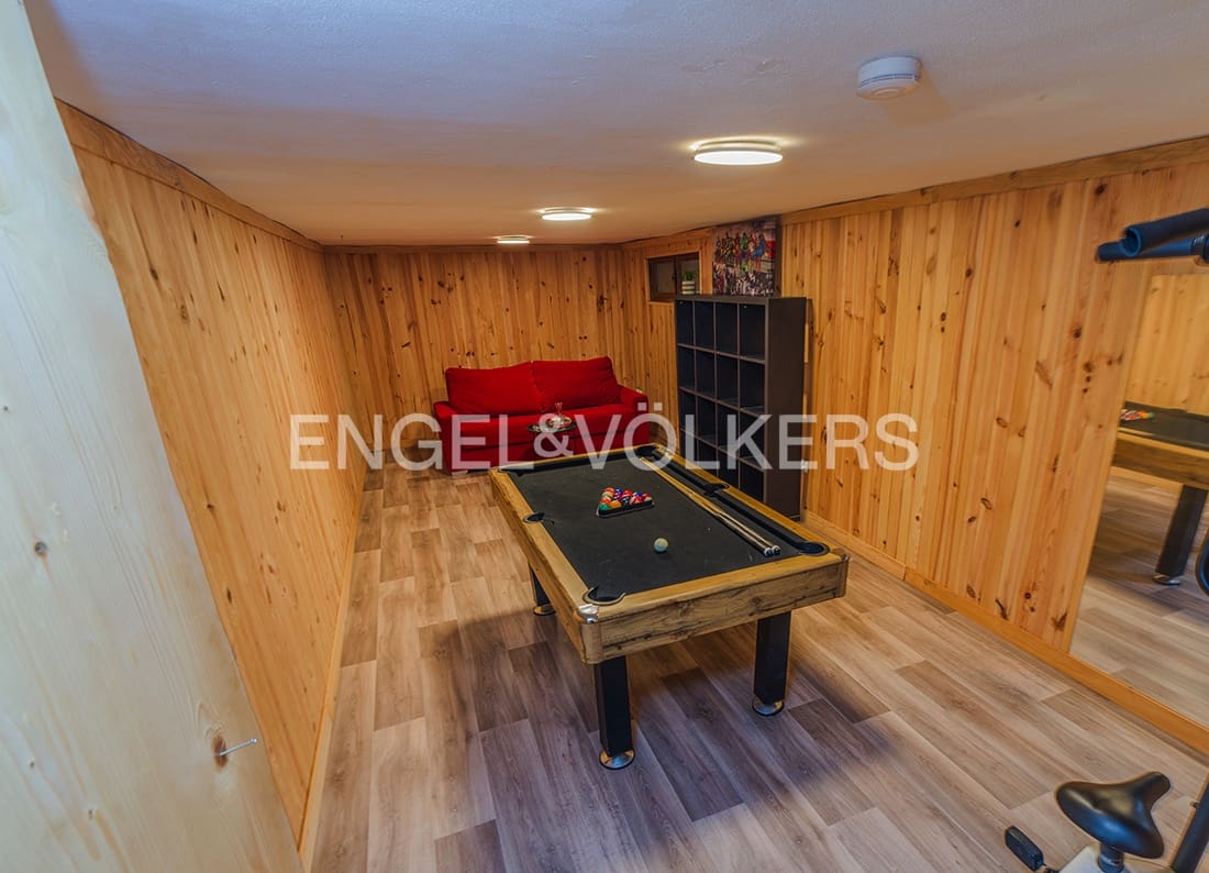 6 quarto Moradia para venda em El Campello com piscina garagem - 1 250 000 € (Ref: 9902301)
