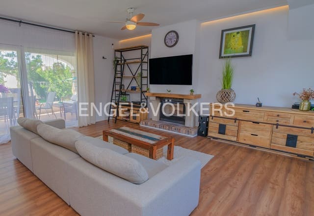 6 quarto Moradia para venda em El Campello com piscina garagem - 1 250 000 € (Ref: 9902301)