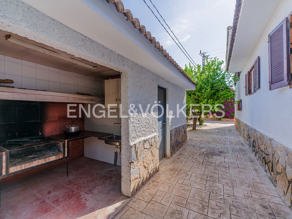 6 quarto Moradia para venda em El Campello com piscina garagem - 1 250 000 € (Ref: 9902301)