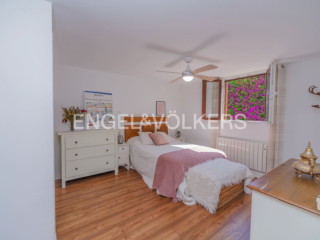 6 quarto Moradia para venda em El Campello com piscina garagem - 1 250 000 € (Ref: 9902301)