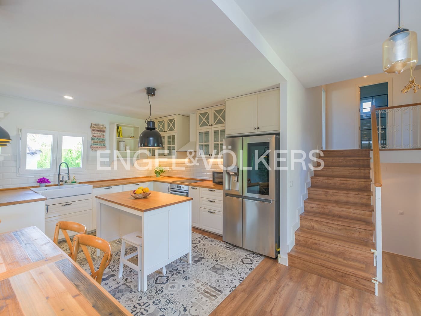 6 quarto Moradia para venda em El Campello com piscina garagem - 1 250 000 € (Ref: 9902301)
