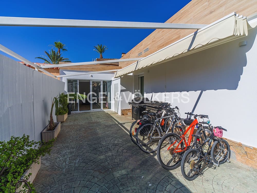 5 soverom Villa til salgs i San Juan de Alicante / Sant Joan d'Alacant med svømmebasseng garasje - € 1 630 000 (Ref: 9932240)
