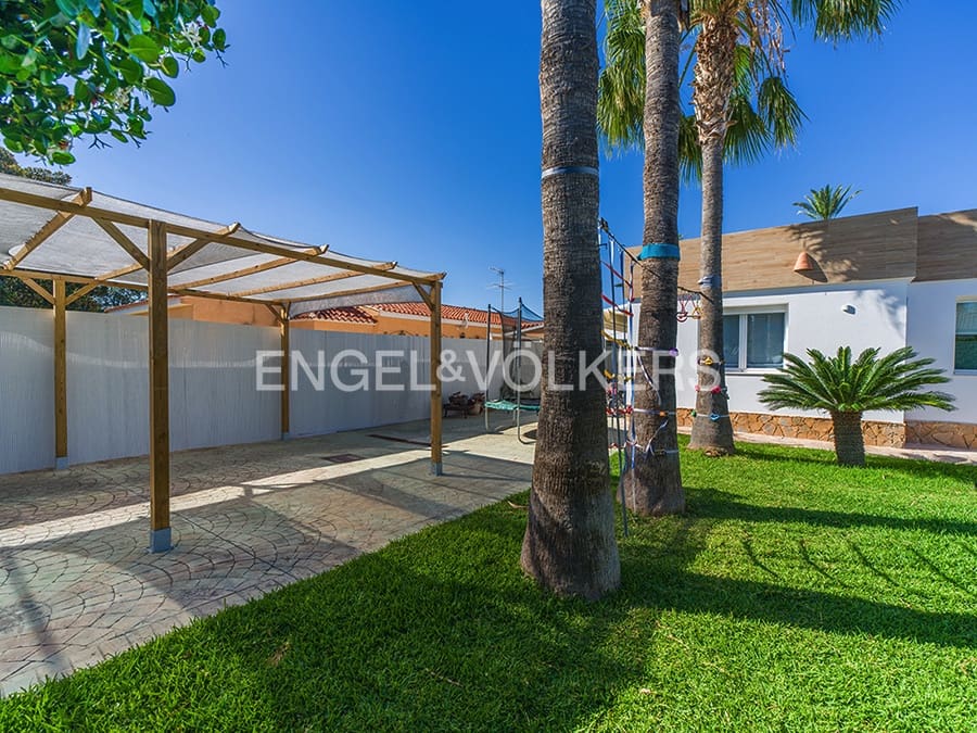 5 soverom Villa til salgs i San Juan de Alicante / Sant Joan d'Alacant med svømmebasseng garasje - € 1 630 000 (Ref: 9932240)