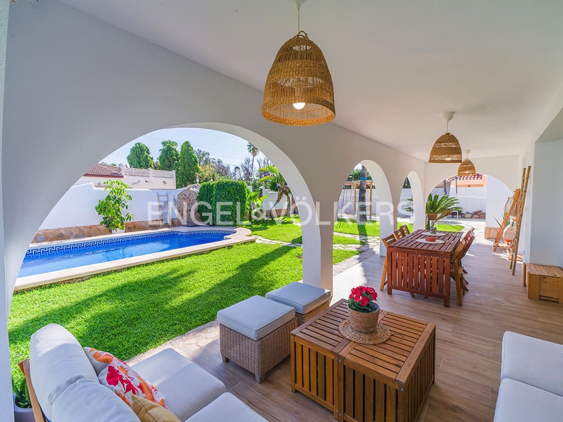 5 soverom Villa til salgs i San Juan de Alicante / Sant Joan d'Alacant med svømmebasseng garasje - € 1 630 000 (Ref: 9932240)