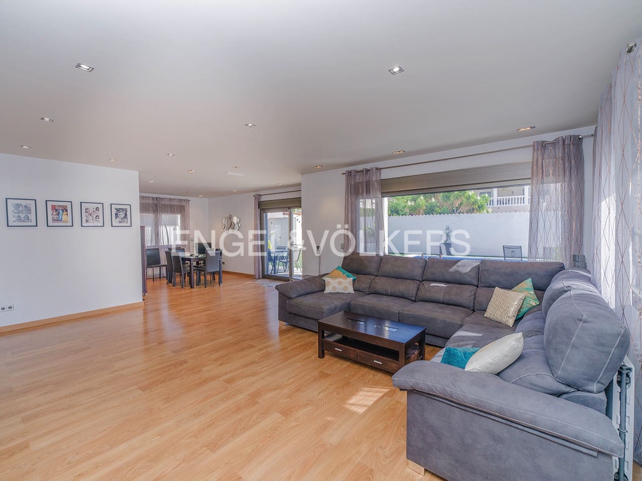 5 bedroom Villa for sale in Muchamiel / Mutxamel with pool garage - € 915,000 (Ref: 9936753)