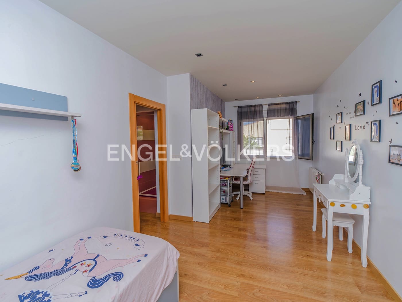 5 bedroom Villa for sale in Muchamiel / Mutxamel with pool garage - € 915,000 (Ref: 9936753)