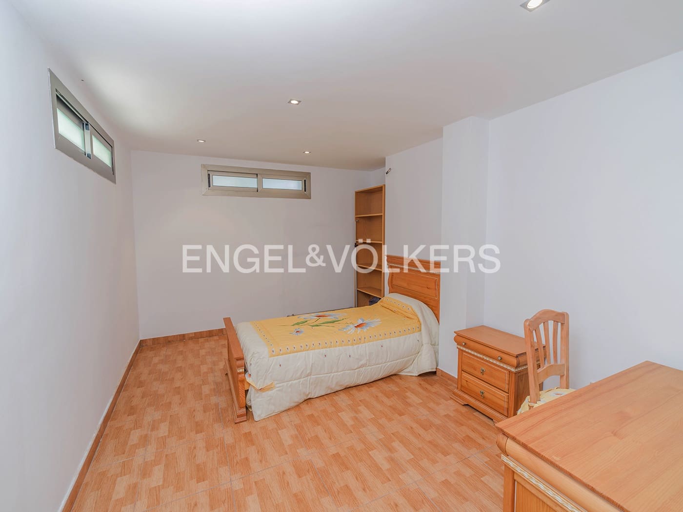 5 bedroom Villa for sale in Muchamiel / Mutxamel with pool garage - € 915,000 (Ref: 9936753)