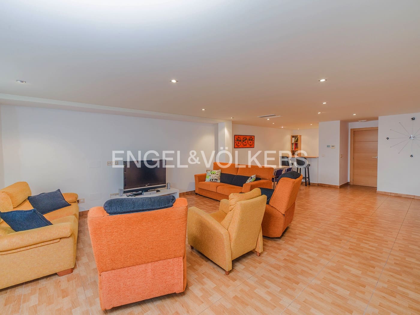5 bedroom Villa for sale in Muchamiel / Mutxamel with pool garage - € 915,000 (Ref: 9936753)