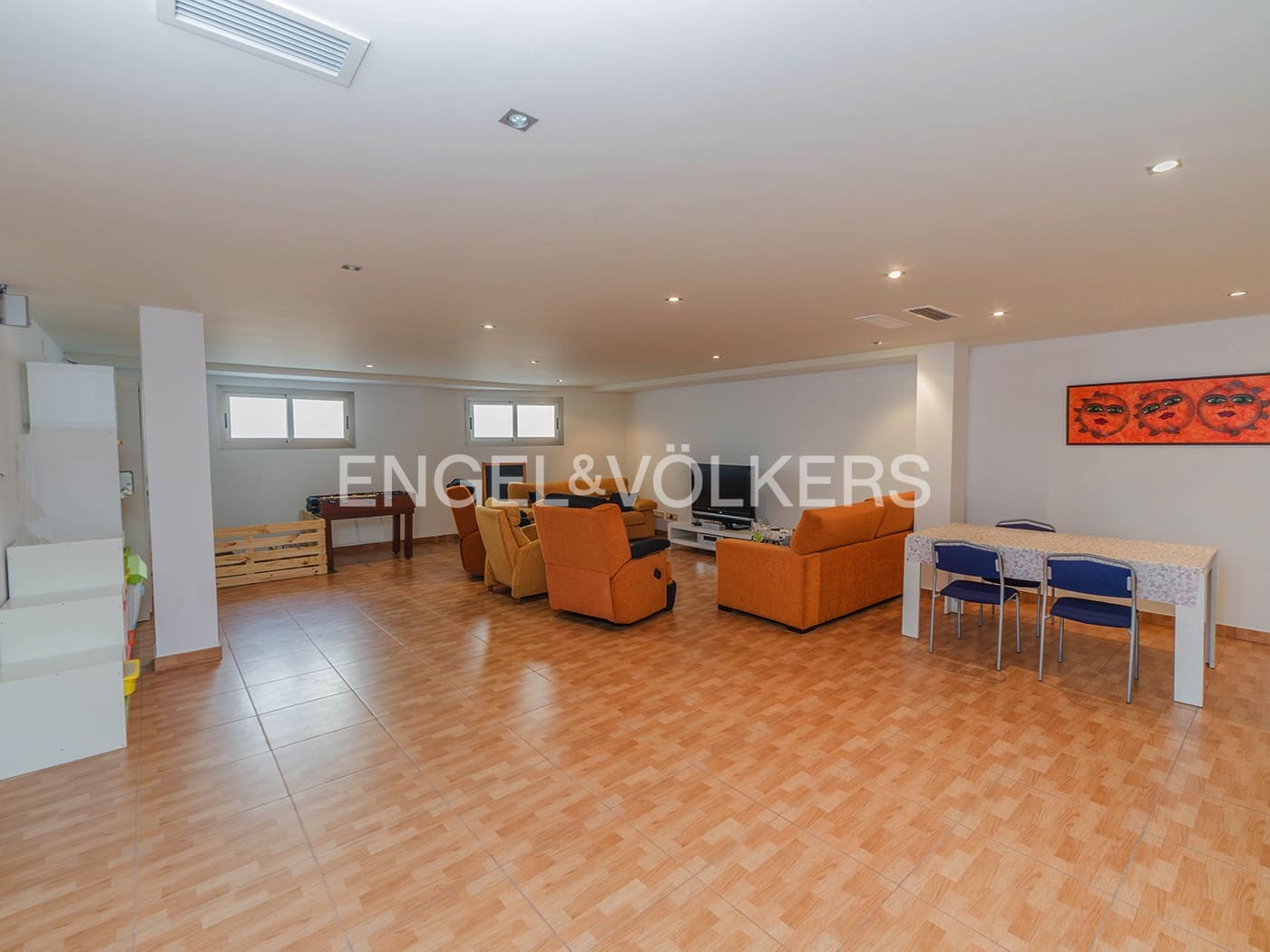 5 bedroom Villa for sale in Muchamiel / Mutxamel with pool garage - € 915,000 (Ref: 9936753)