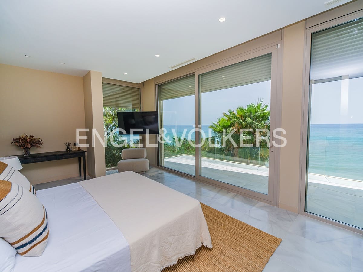 5 soverom Villa til salgs i El Campello med svømmebasseng garasje - € 4 500 000 (Ref: 9936755)