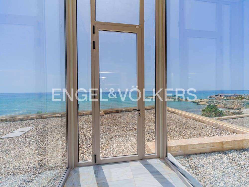 5 soverom Villa til salgs i El Campello med svømmebasseng garasje - € 4 500 000 (Ref: 9936755)