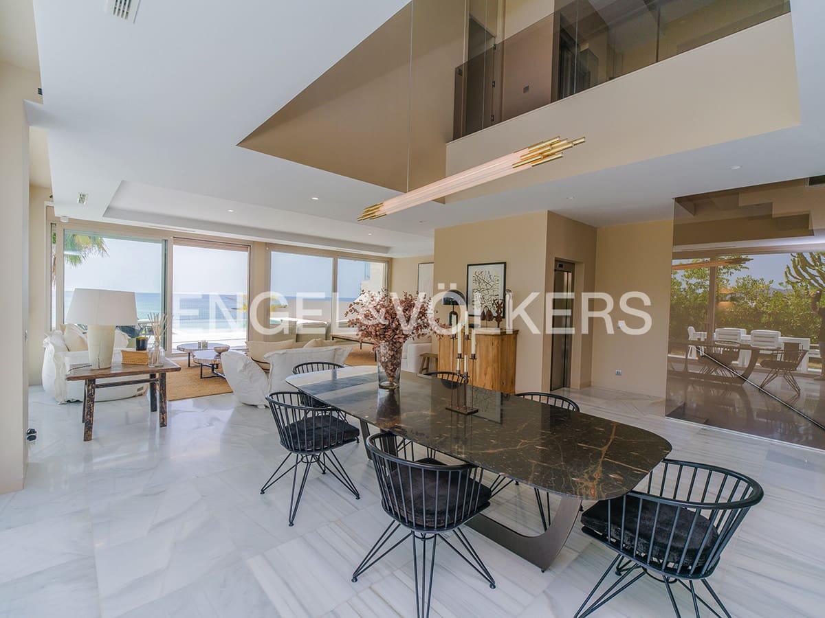 5 soverom Villa til salgs i El Campello med svømmebasseng garasje - € 4 500 000 (Ref: 9936755)