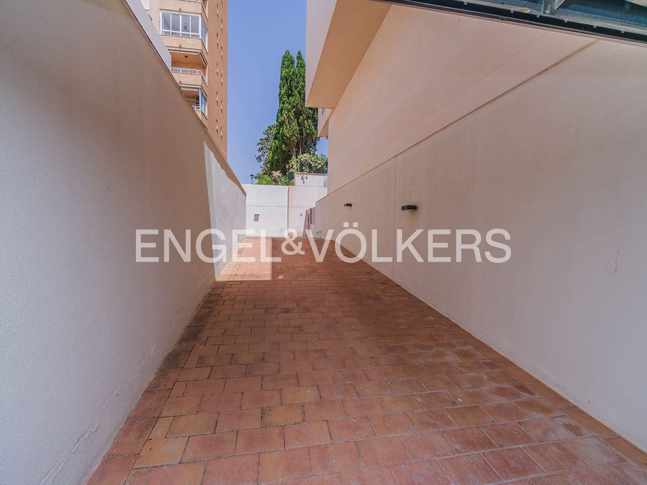5 soverom Villa til salgs i El Campello med svømmebasseng garasje - € 4 500 000 (Ref: 9936755)