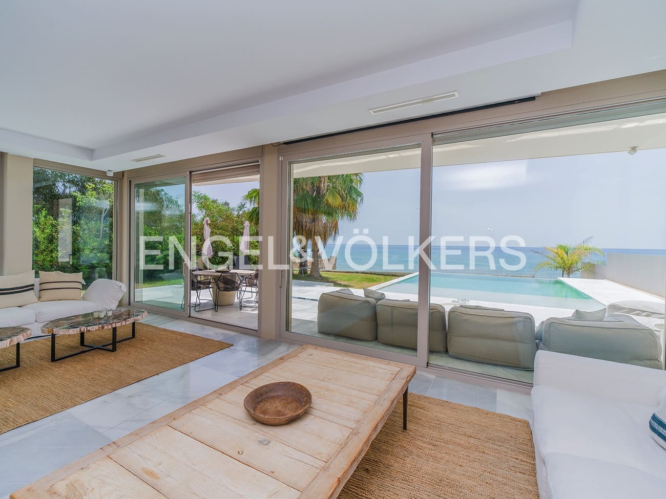 5 soverom Villa til salgs i El Campello med svømmebasseng garasje - € 4 500 000 (Ref: 9936755)