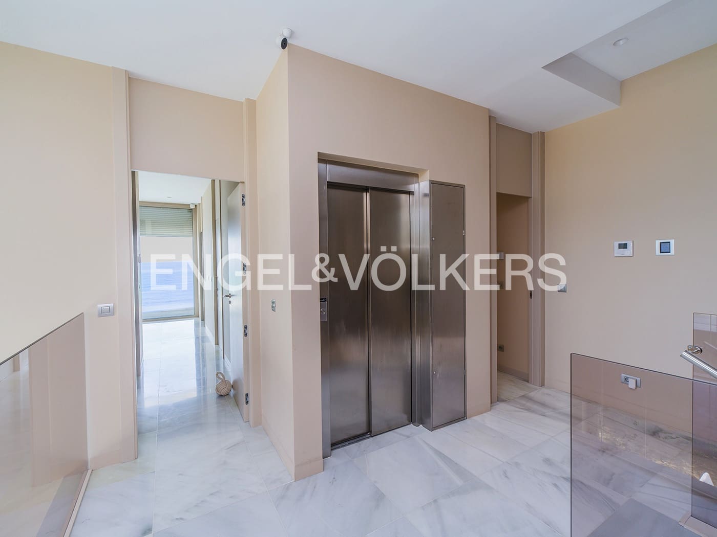 5 soverom Villa til salgs i El Campello med svømmebasseng garasje - € 4 500 000 (Ref: 9936755)