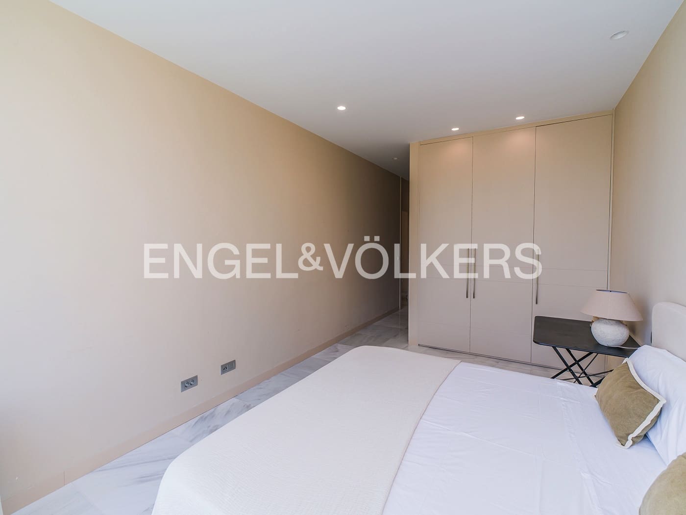 5 soverom Villa til salgs i El Campello med svømmebasseng garasje - € 4 500 000 (Ref: 9936755)
