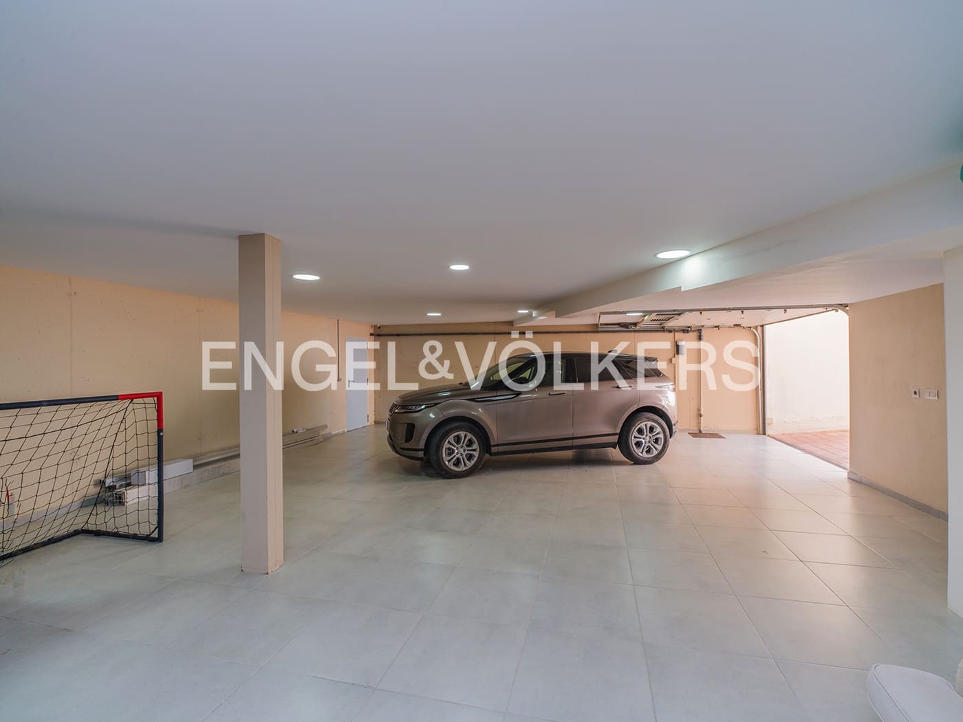 5 soverom Villa til salgs i El Campello med svømmebasseng garasje - € 4 500 000 (Ref: 9936755)