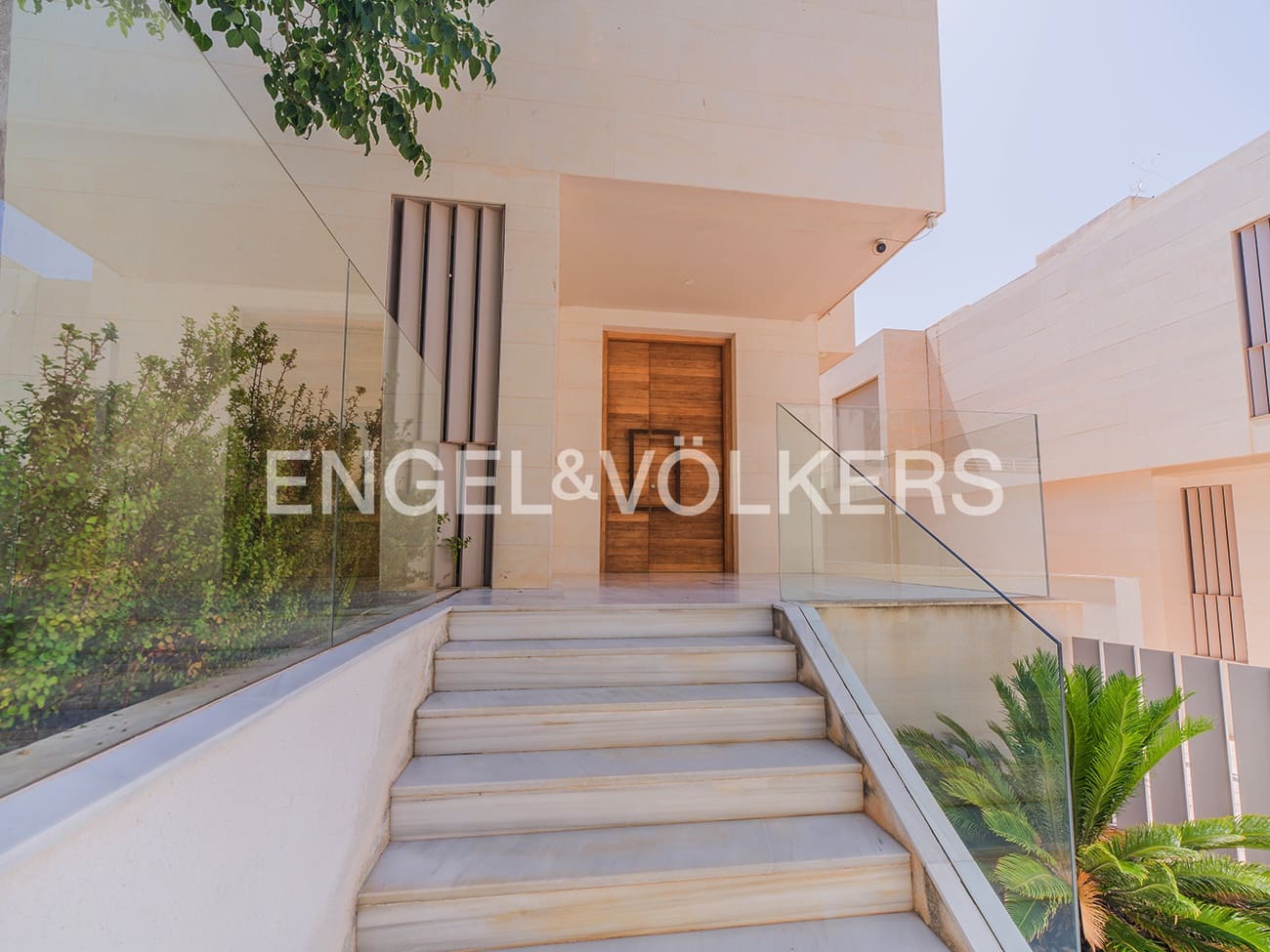 5 soverom Villa til salgs i El Campello med svømmebasseng garasje - € 4 500 000 (Ref: 9936755)