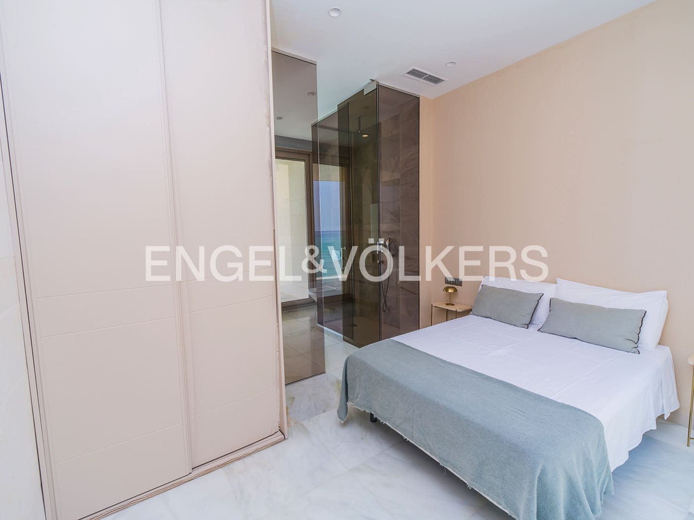 5 soverom Villa til salgs i El Campello med svømmebasseng garasje - € 4 500 000 (Ref: 9936755)