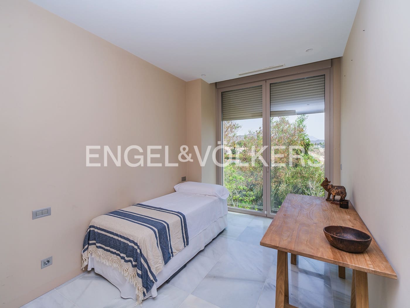 5 soverom Villa til salgs i El Campello med svømmebasseng garasje - € 4 500 000 (Ref: 9936755)