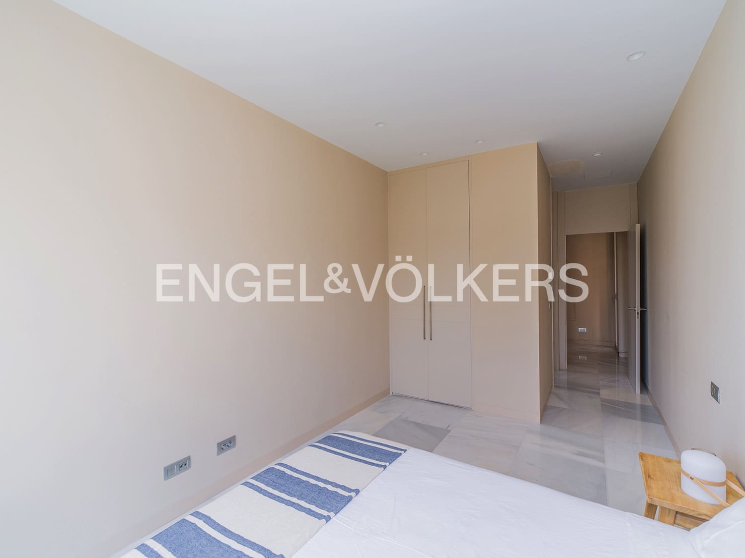 5 soverom Villa til salgs i El Campello med svømmebasseng garasje - € 4 500 000 (Ref: 9936755)